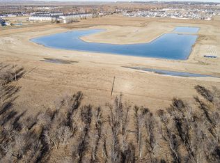 32 Rutland Cir, Bismarck, ND 58504