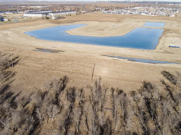 31 Rutland Cir, Bismarck, ND 58504