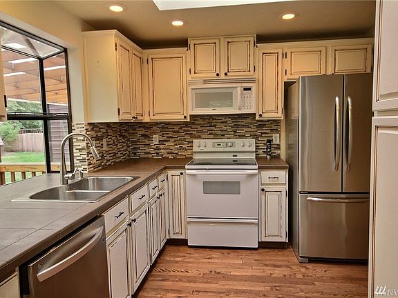 3rd image of 20525 SE 334th Pl
