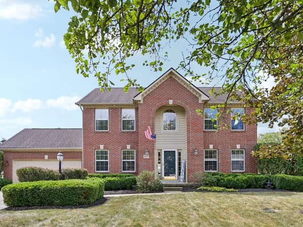 8271 Chateau Ln, Westerville, OH 43082