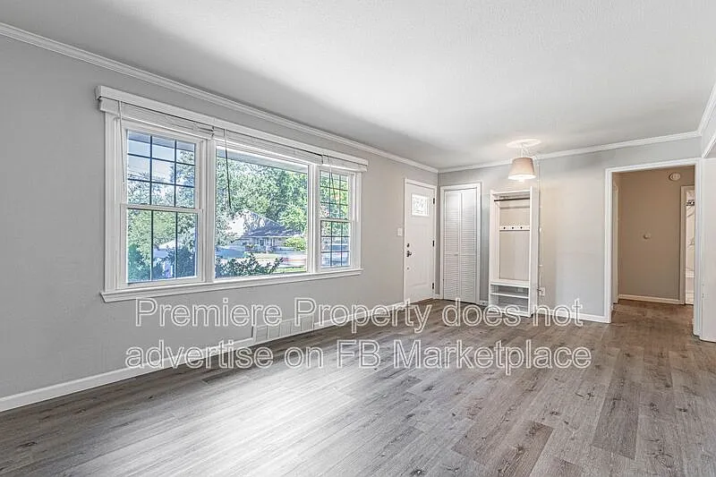 4 bed, 2.0 bath, 1616 sqft, $1,995 — Photo 2