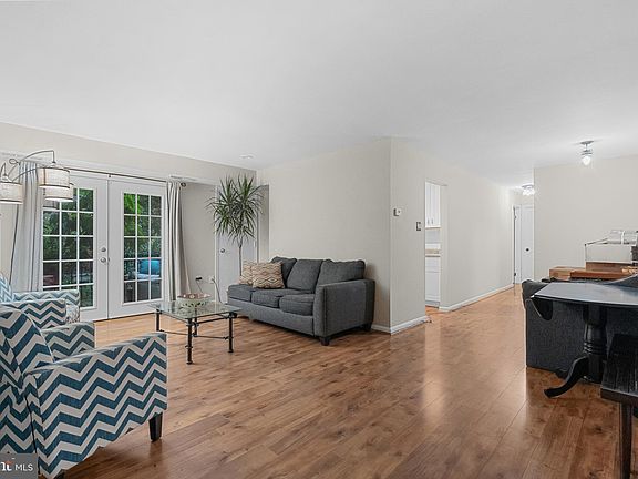 3rd image of 432 N Armistead St APT 103