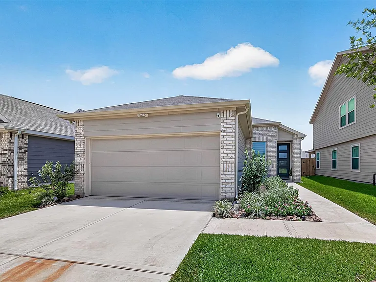 22811 Wolfshire Way — Photo 2