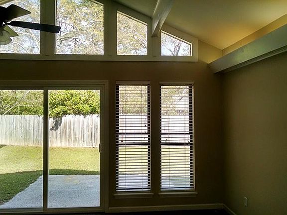 4th image of 4421 Shadowmoor Dr