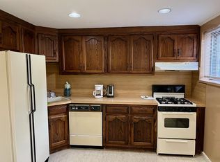 6257 65th St FLOOR 1, Middle Village, NY 11379