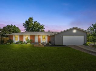 1478 Armstrong Ct, Elk Grove Village, IL 60007