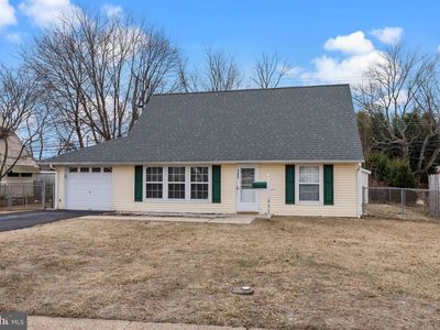 142 Harmony Rd, Levittown, PA, 19056