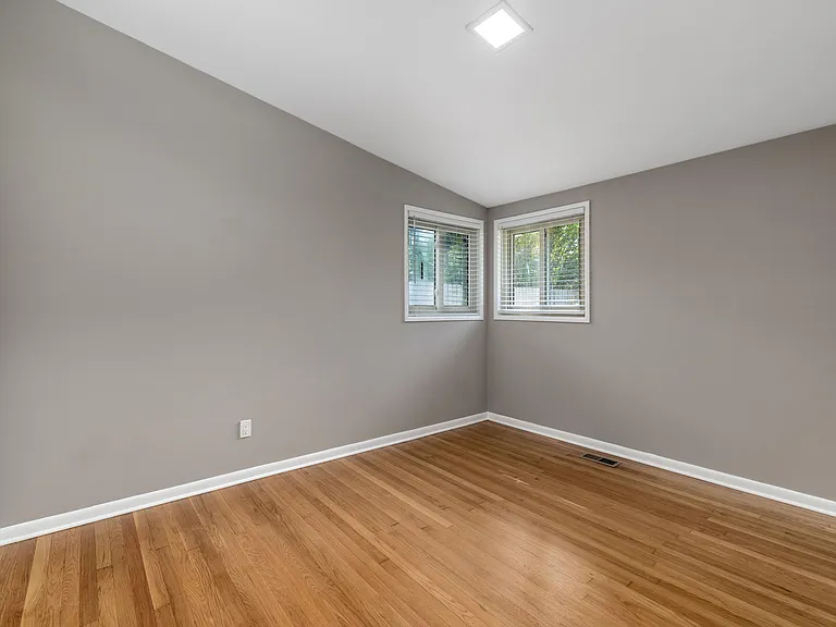 1050 Brooklawn Rd — Photo 16