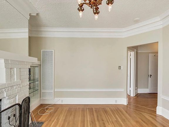 4th image of 159 Dolores St APT 03