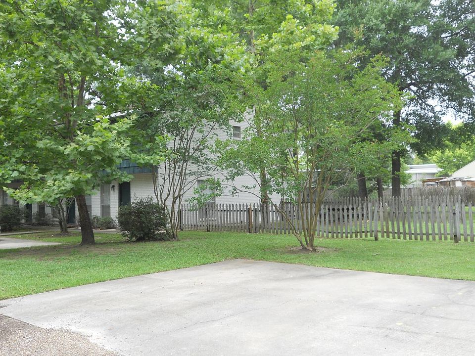 1st image of 1228 Park Dr