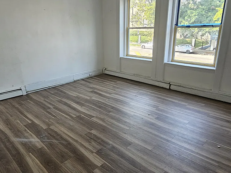 300 Park Ave #1 — Photo 1
