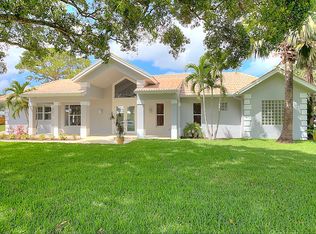 2377 Country Oaks Ln, Palm Beach Gardens, FL 33410
