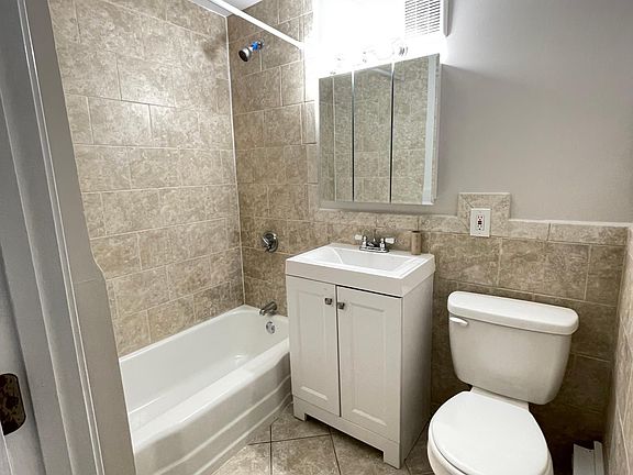 5th image of 493 Huntington Ave #9