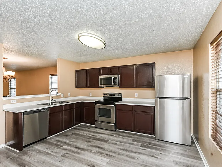 5213 Bedfordshire Dr — Photo 8