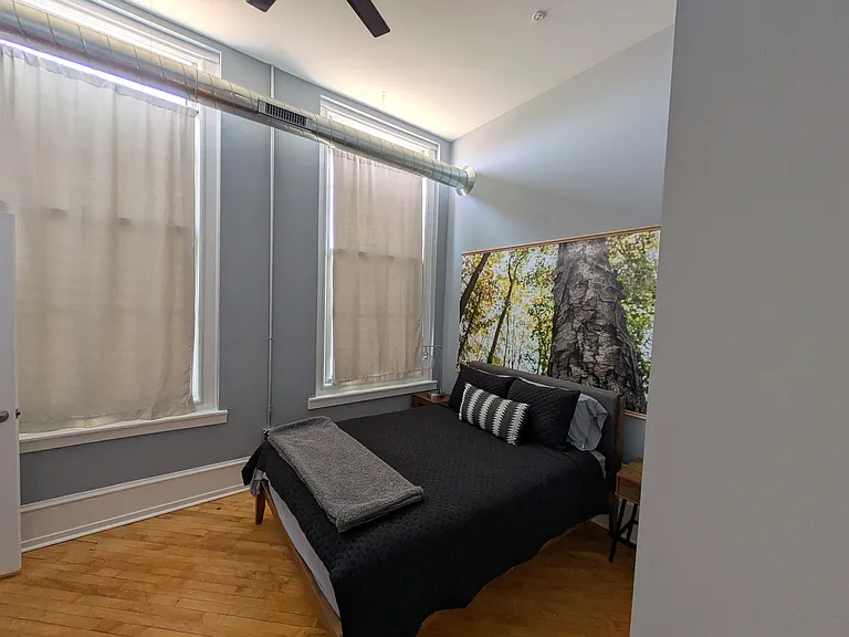 20 W Market St #6 — Photo 11