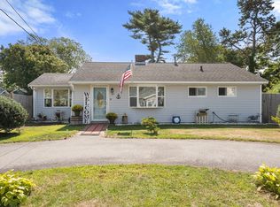 39 Chippewa Dr, Buzzards Bay, MA 02532