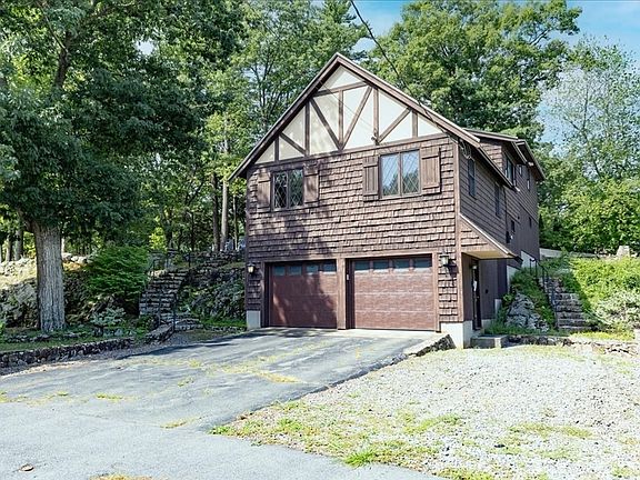 2nd image of 43 Ledgewood Dr