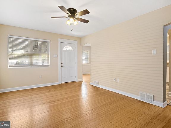 2nd image of 4 Virginia Ave