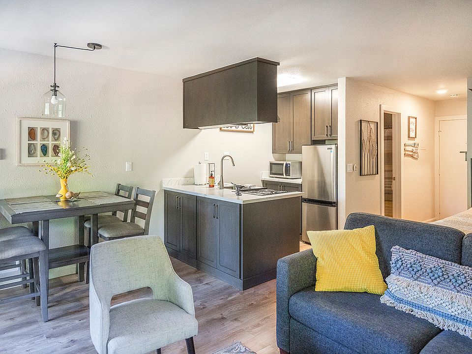 1st image of 1300 Regency Way #28