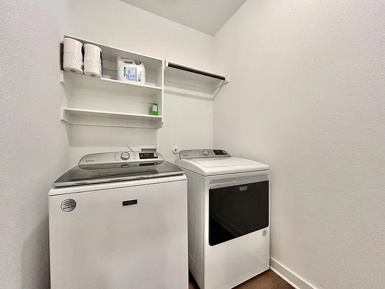 1357 Kneehigh Ln — Photo 28