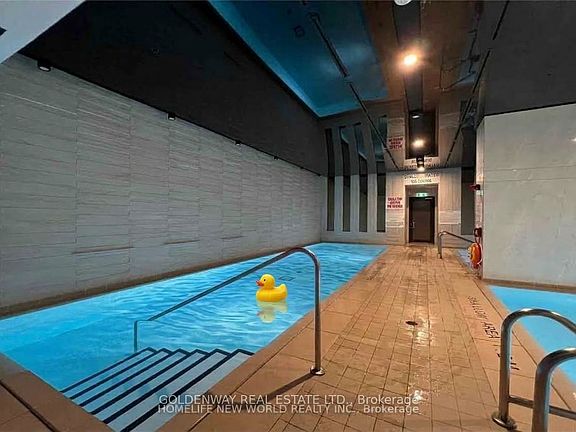 5th image of 17 Bathurst St #909