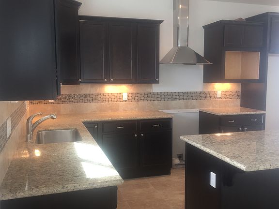 5th image of 729 Pinnacle Dr