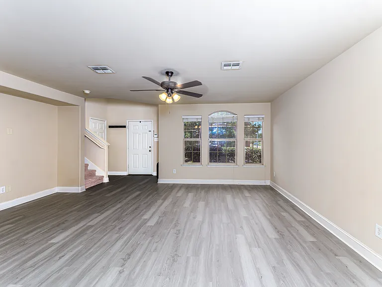 5946 Harbor Glen Dr — Photo 5