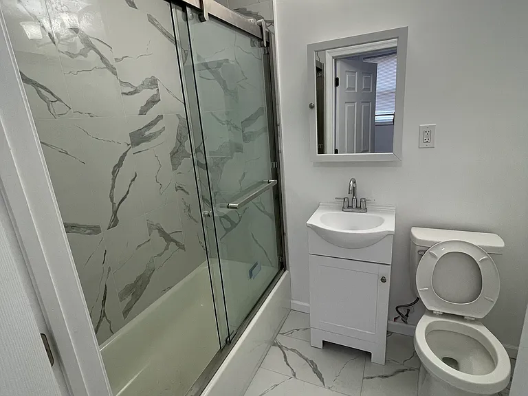 2315 S 12th St #1R — Photo 8