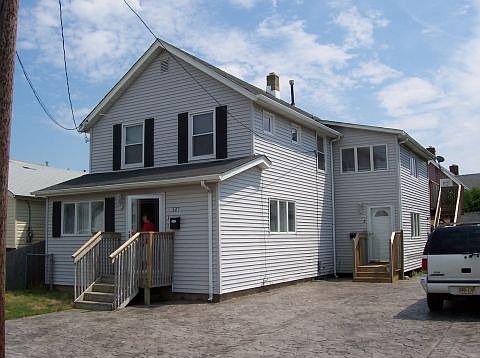 1st image of 327 Grant Ave