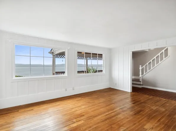 7314 E Side Dr NE, Tacoma, WA 98422
