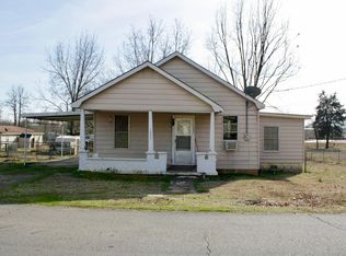 1207 W Kelly St, Ozark, AR 72949