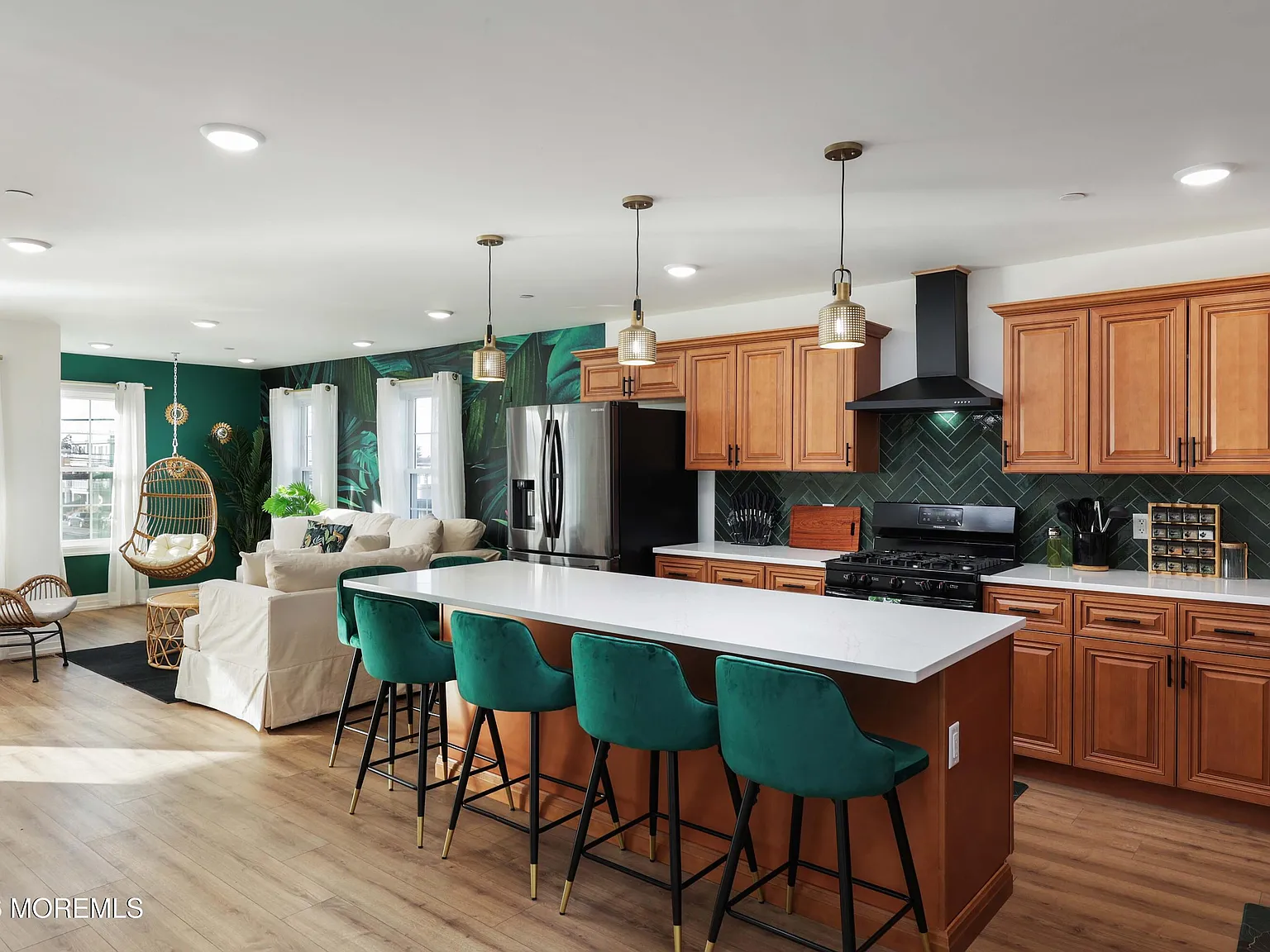 129 Sumner Ave — Photo 4