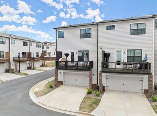 405 Fairview Cir, Roswell, GA 30076