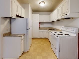 Kendall Manor Apartments, Kalamazoo, MI 49006