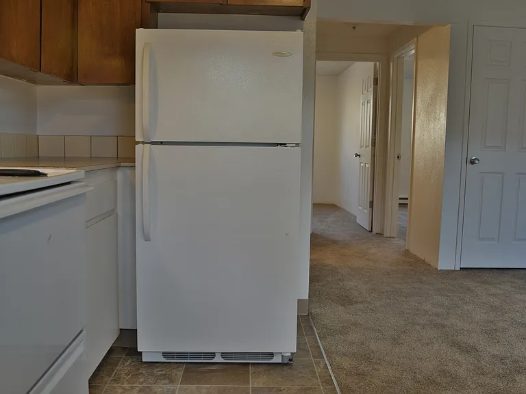 Beverly Ann Apartments — Photo 11