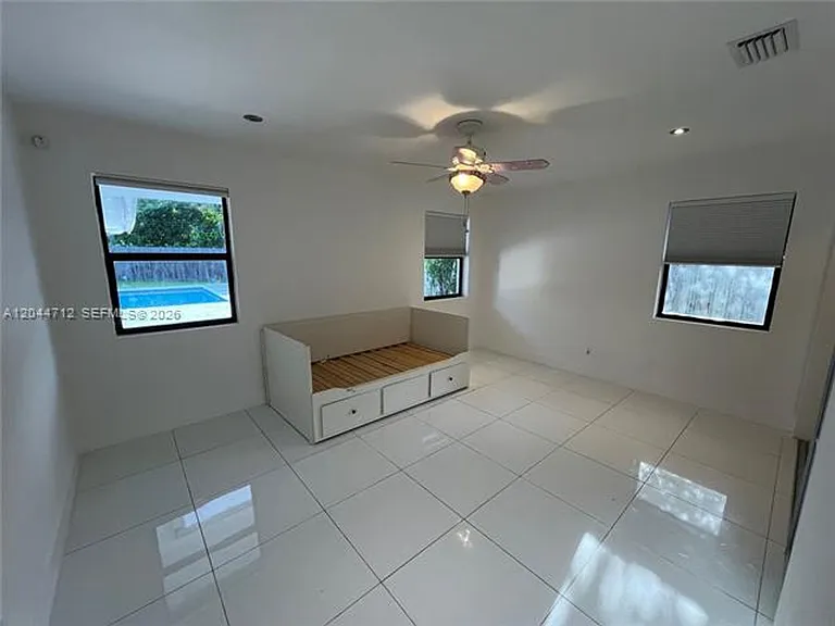 2115 Alamanda Dr #2115 — Photo 15