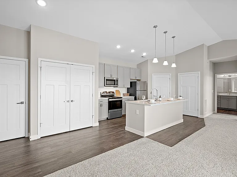 Satori Flats — Photo 20