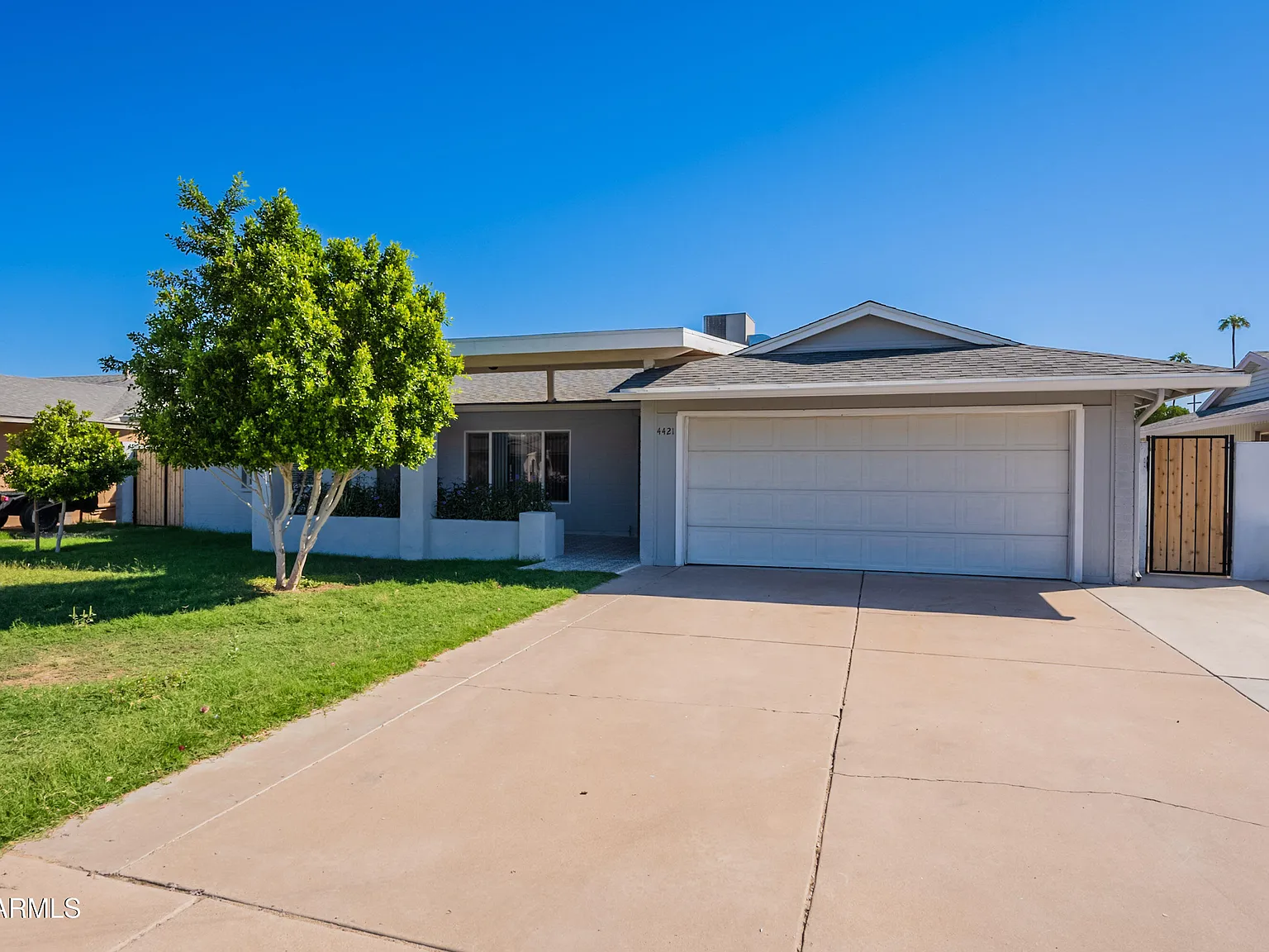 4 bed, 2.0 bath, 2017 sqft, $3,500 — Photo 2