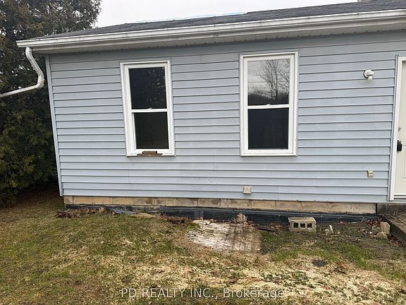 5th image of 612 Hines Rd