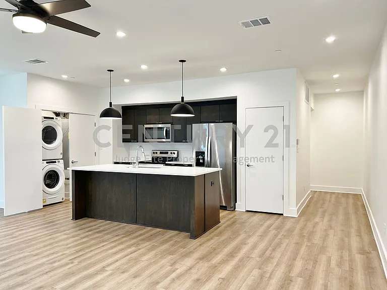 408 Dr Martin Luther King Jr Blvd #302 — Photo 3