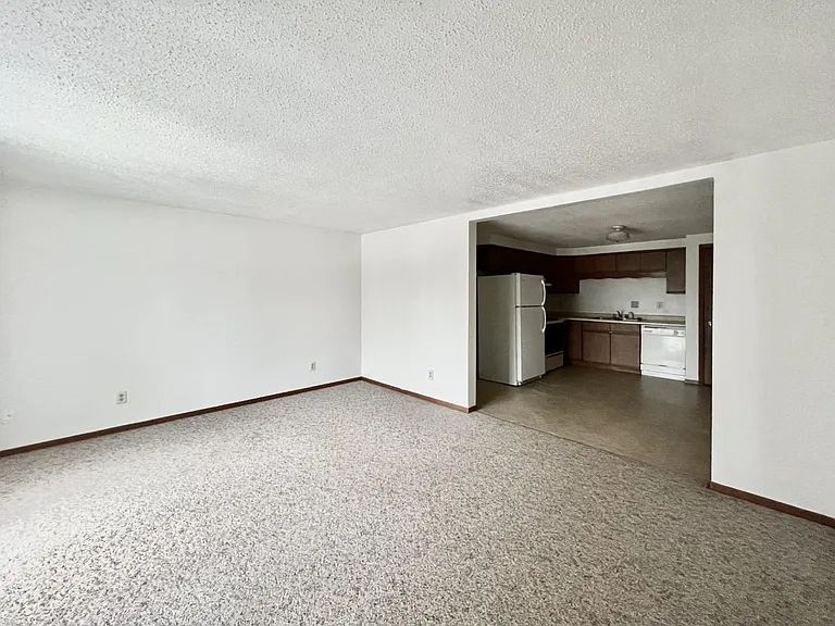 305 Willow St #5 — Photo 3