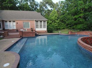 614 Rocky Point Rd, Cordova, TN 38018