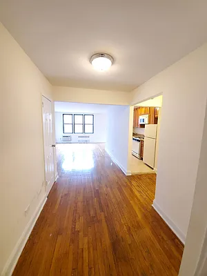 Rented by Smart NY Realty LLC | media 2