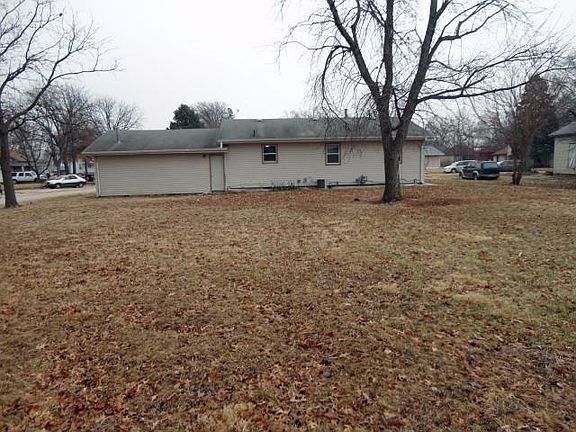 2nd image of 1013 Jefferson Ave