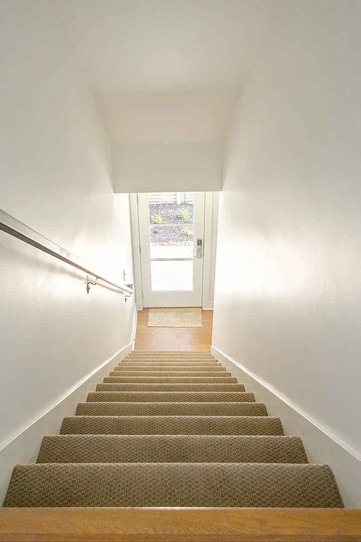 304 SE G Unit B — Photo 4