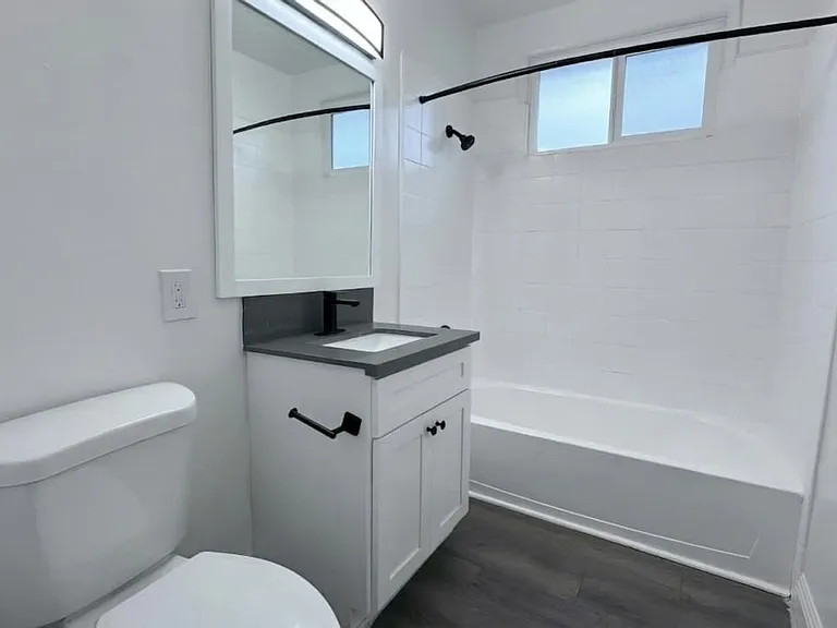 4050 Stevely Ave — Photo 27