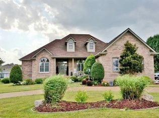 305 Ashcreek Rd, Paducah, KY 42001