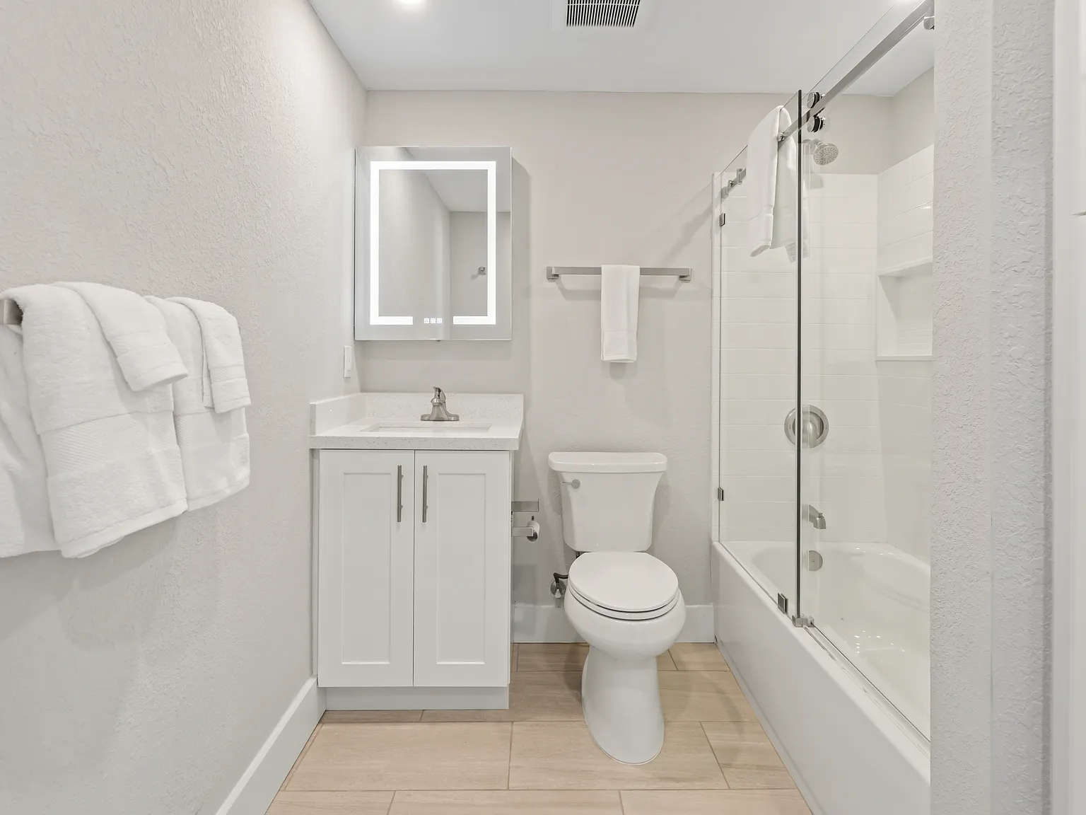 1 bed, $3,050 — Photo 2