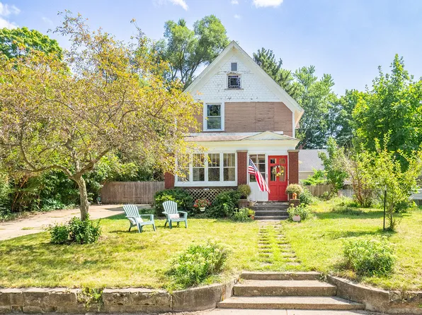 311 S Lagrave St, Paw Paw, MI 49079