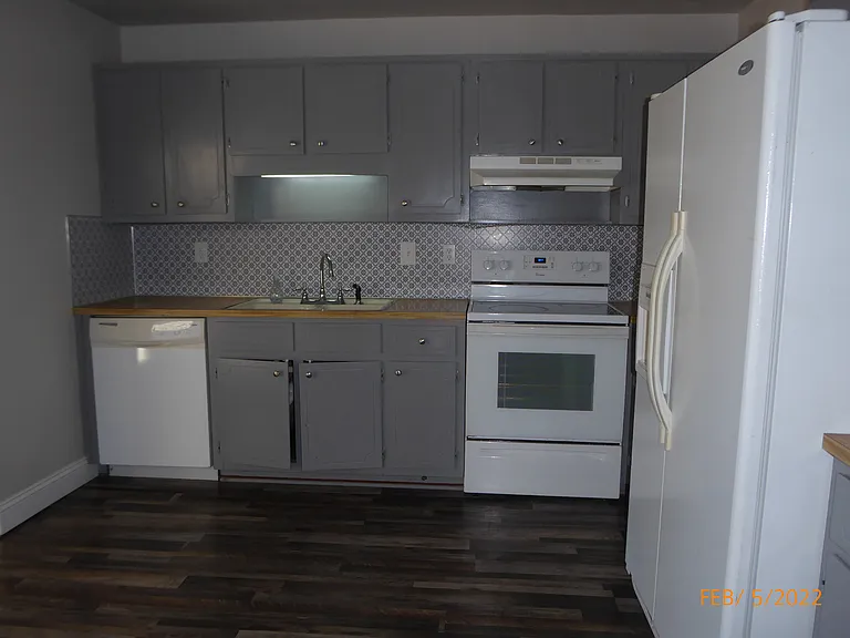 5545 Saint James St — Photo 3
